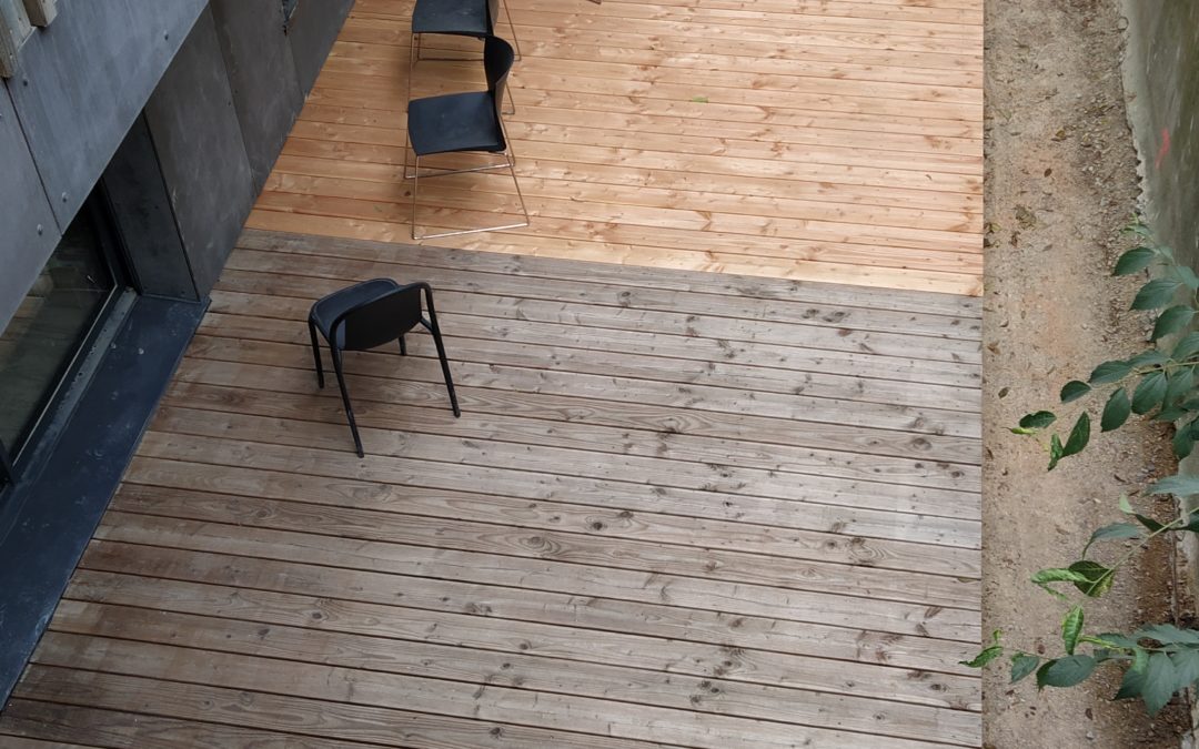 Terrasse en Bois ou en Composite ? Quel est le meilleur choix pour votre extérieur ?